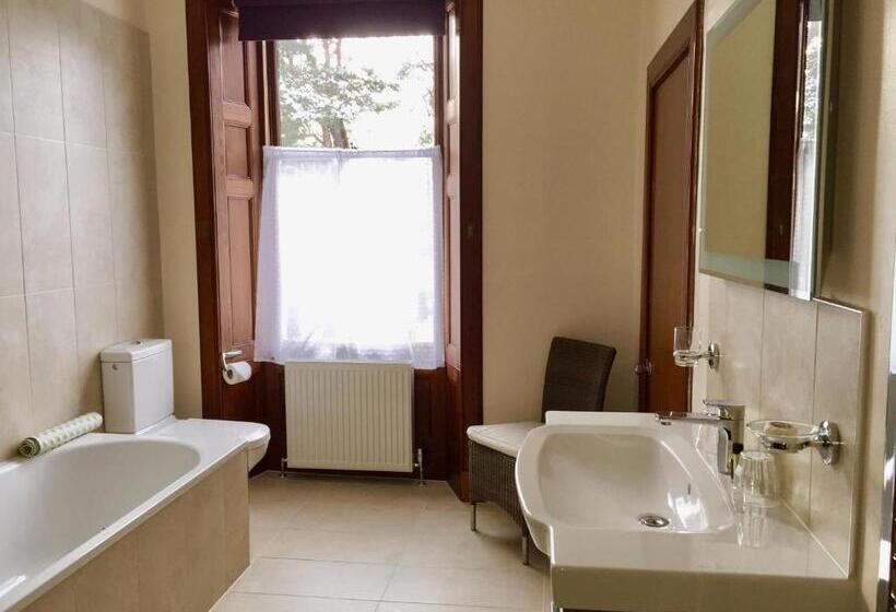 Номер Superior Кровать Кинг, Dalrachney Lodge