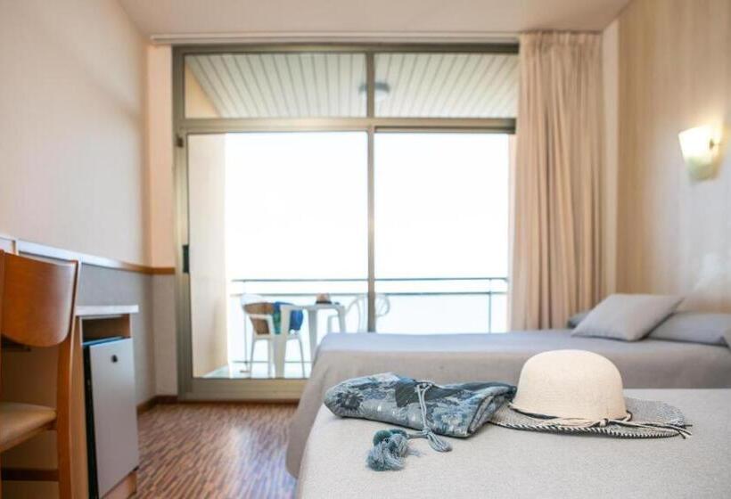 스탠다드 트리플 룸, Rvhotels Ametlla Mar