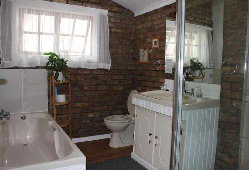 Номер Стандарт, The Sabie Town House Guest Lodge