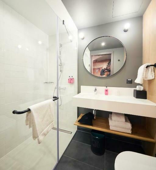اتاق استاندارد, Moxy Bucharest Old Town