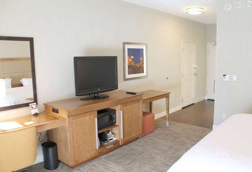Номер Стандарт, Hampton Inn & Suites Keller Town Center