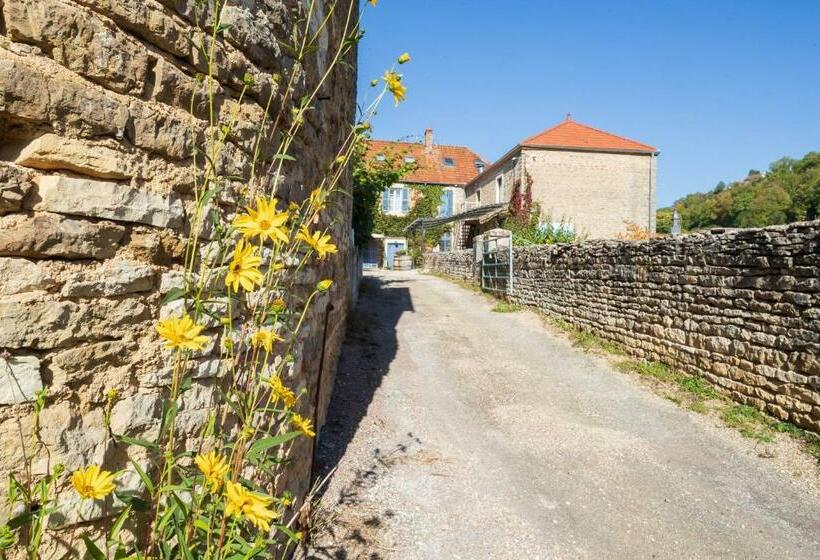 Номер Стандарт Вид на Горы, Clos De Belle Roche