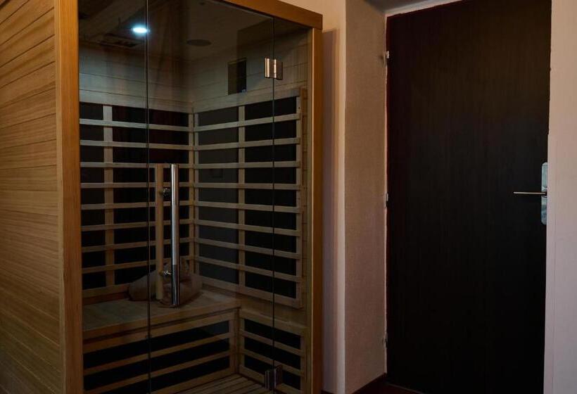 Номер Deluxe, Dům U Lázní