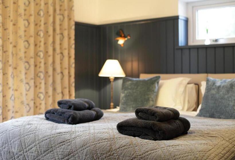 Номер Superior Вид на Сад, Cwmbach Lodge Luxury B&b