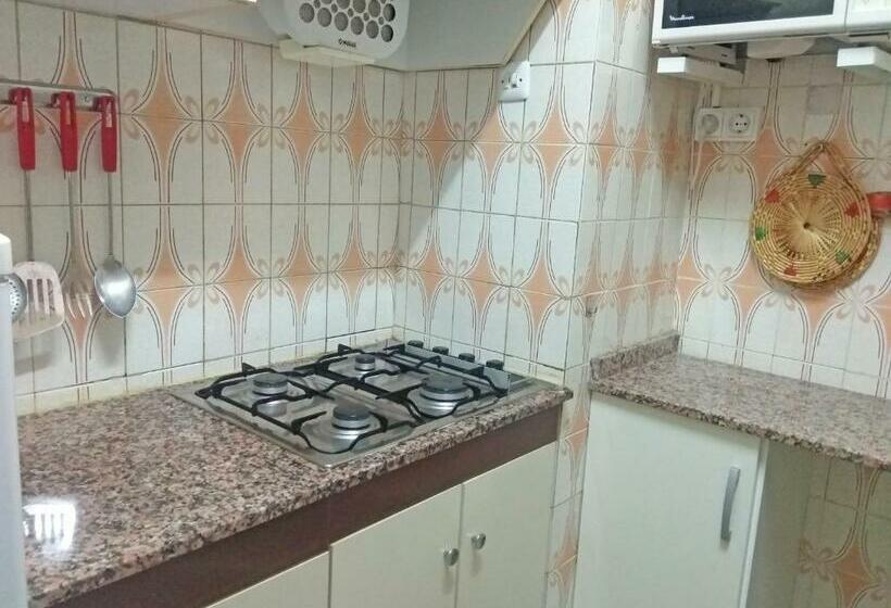 Escritório Estándar, Apartamentos Voramar 3000