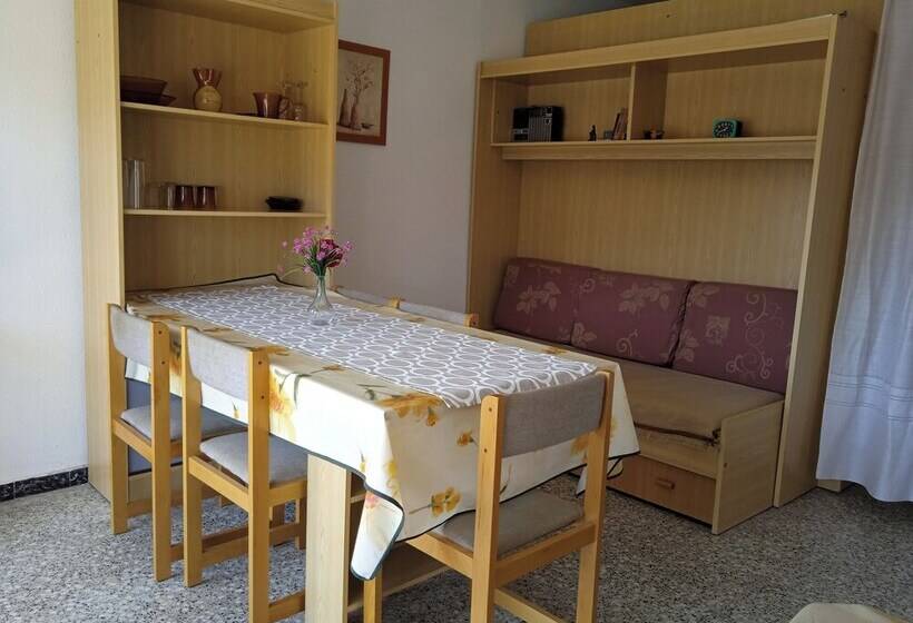 Escritório Estándar, Apartamentos Voramar 3000