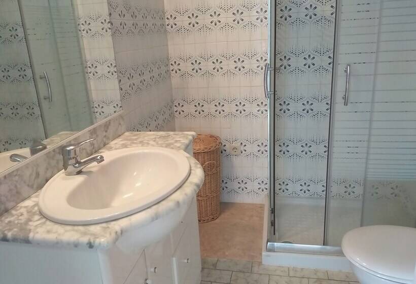 Escritório Estándar, Apartamentos Voramar 3000