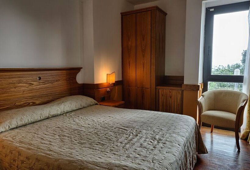 اتاق کلاسیک یک تخته, Bv Grand Hotel Assisi