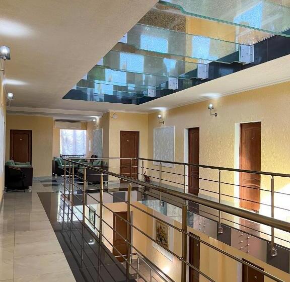 اتاق راحتی, Medoviy