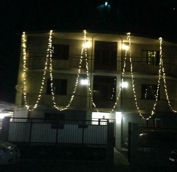 اتاق استاندارد با چشم‌انداز دریا, Private House