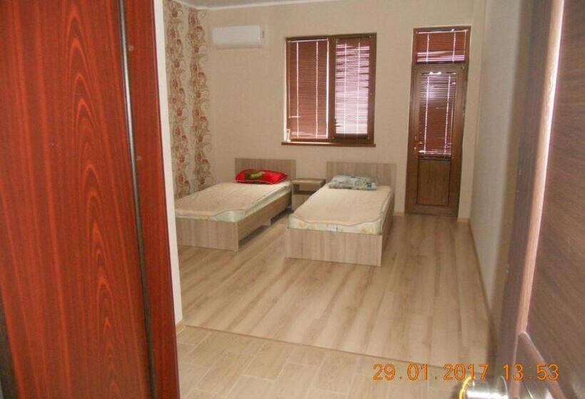 اتاق استاندارد با چشم‌انداز دریا, Private House