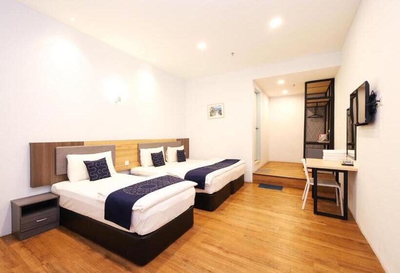 Трехместный Номер Deluxe, Agape Hotel Selayang