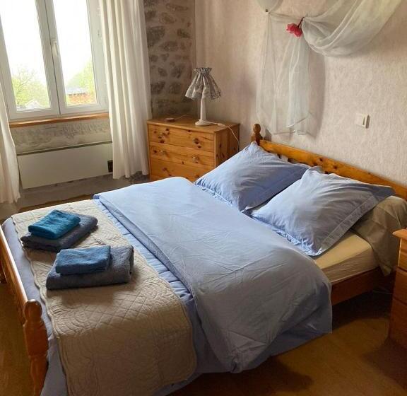 Номер Стандарт Трехместный, Lo Soulenquo à Fonteilles Sur Le Gr 65