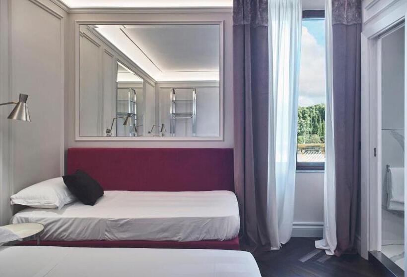 اتاق استاندارد چهار تخته, Albergo Chiusarelli