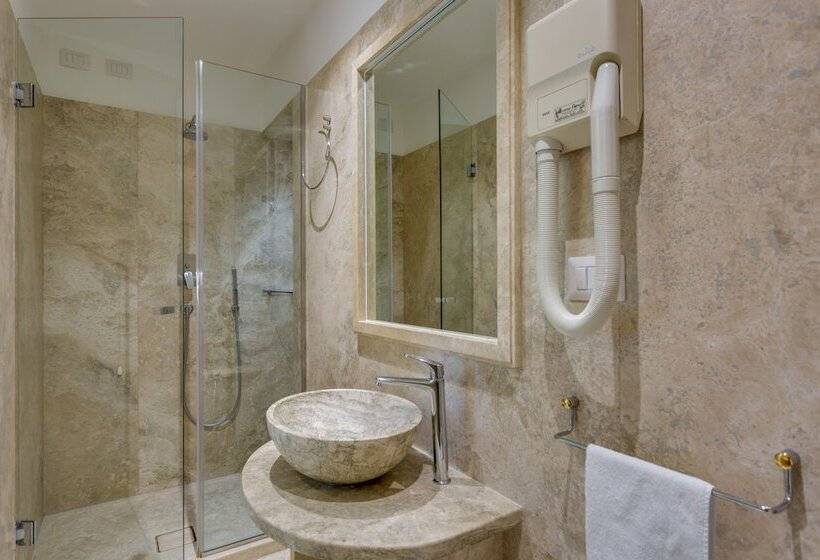 سوییت جونیور, Albergo Chiusarelli