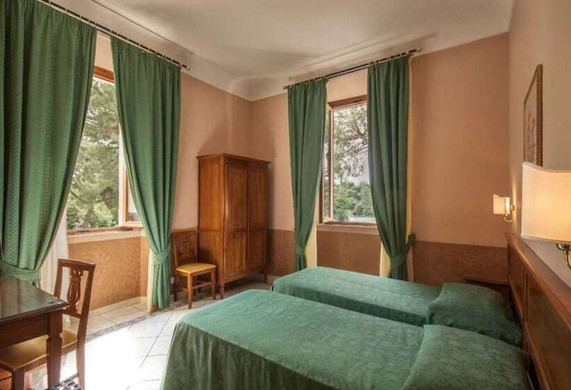 سوییت جونیور, Albergo Chiusarelli