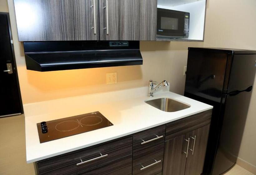 스탠다드 룸 퀸사이즈 침대, Americas Best Value Inn & Suites Prairieville