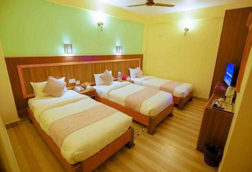 Economy Triple Room, Paradise Boutique