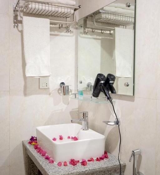 اتاق لوکس خانوادگی, Paradise Boutique