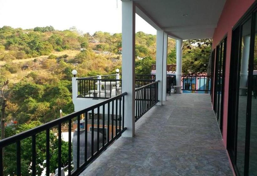 Номер Стандарт, Ocean View Resort   Koh Sichang