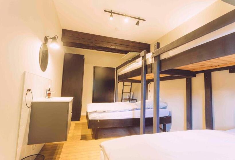 标准四人间共用浴室, Edelfuchs Lodge