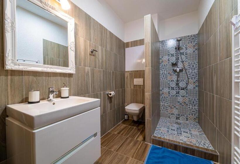 Апартаменты 1 Спальня, Apartmány Veternica V Bernarde