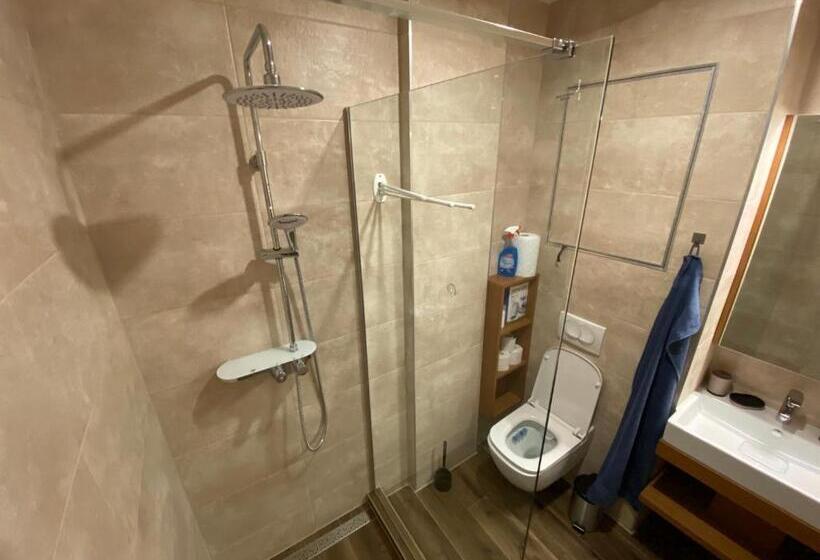 Апартаменты 2 Спальни, Apartmány Veternica V Bernarde