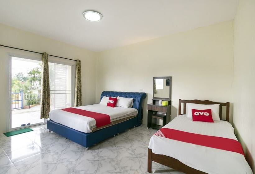 豪华三人间, Oyo 953 Tawan Resort