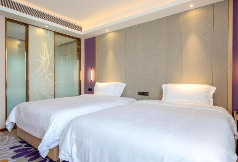 Номер Deluxe, Lavande Hotel Nanjing South Railway Station Dinghe Bridge