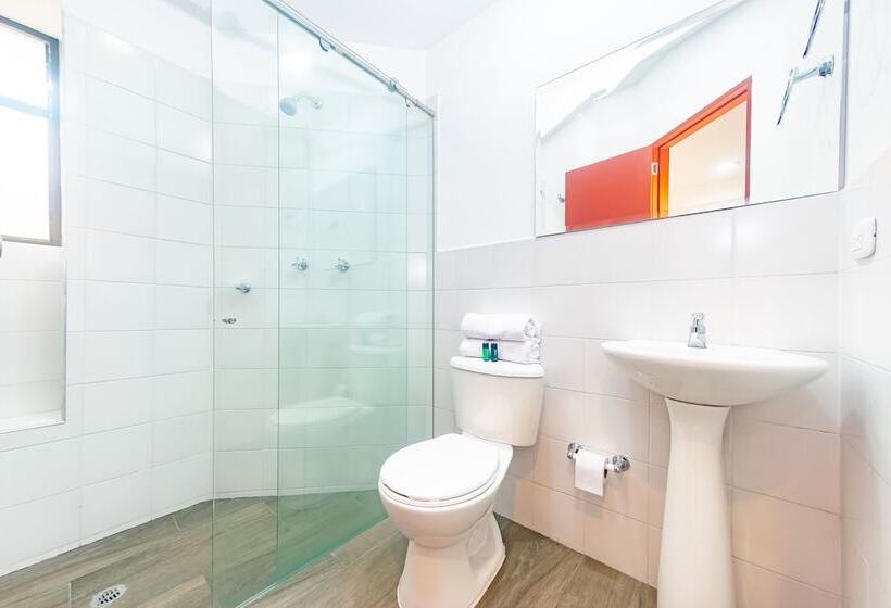 غرفة قياسية ثلاثية, Hostal Amanari