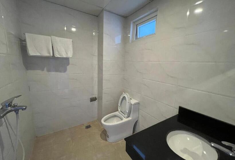 اتاق ساده سه‌ نفره, Hoang Ngan 1 Hotel   Tp. Vinh