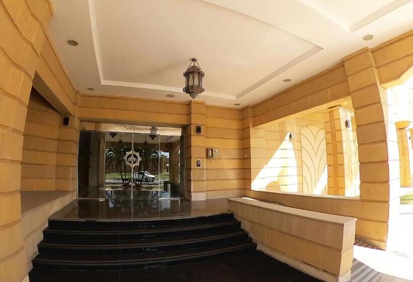 Апартаменты 3 Спальни, The Apartments