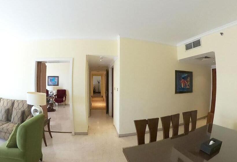 Апартаменты 3 Спальни, The Apartments