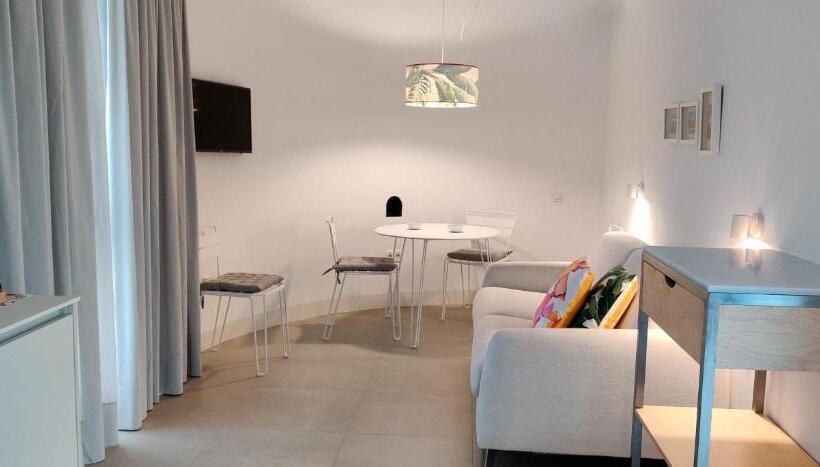 آپارتمان 1 خوابه همکف, Apartamentos Y Estudios Céntricos Conil Home Suite