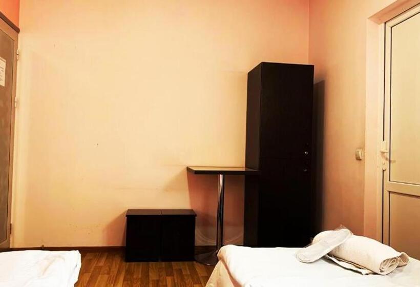 اتاق استاندارد, Domino Yerevan Hostel