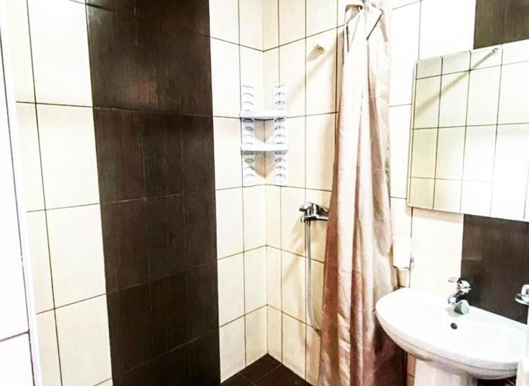 اتاق استاندارد, Domino Yerevan Hostel