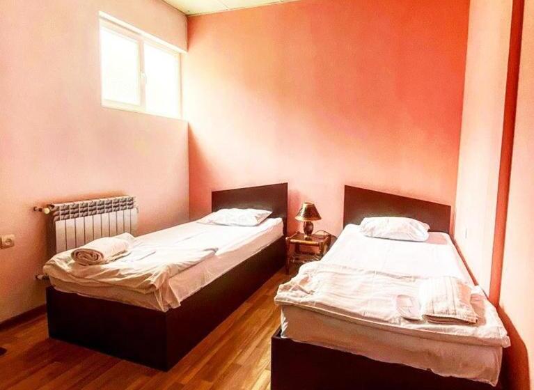 اتاق استاندارد, Domino Yerevan Hostel