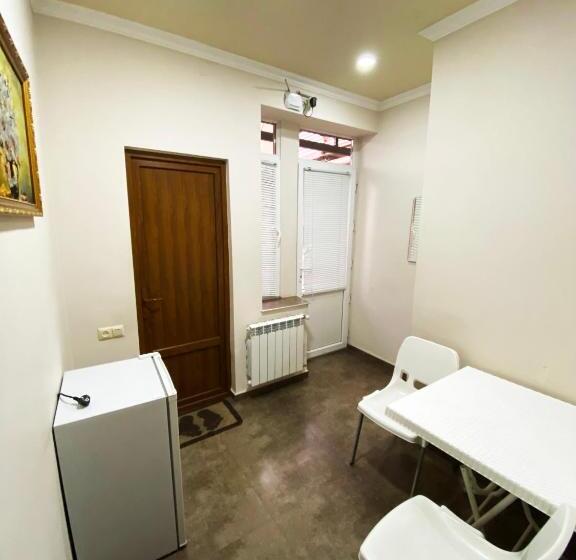 آپارتمان 1 خوابه, Domino Yerevan Hostel