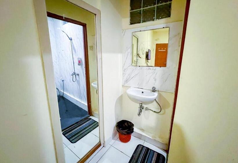 חדר סטנדרט, Taisir Residence Near Palmerah Mitra Reddoorz