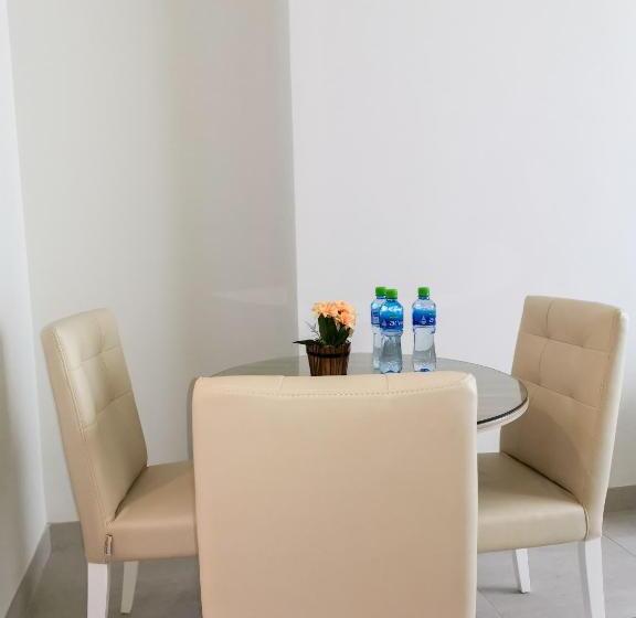 سوئیت 2 خوابه, The Spot Residence