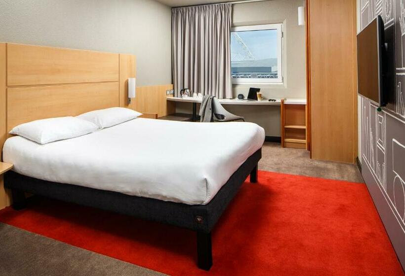 Номер Стандарт, Ibis London Wembley