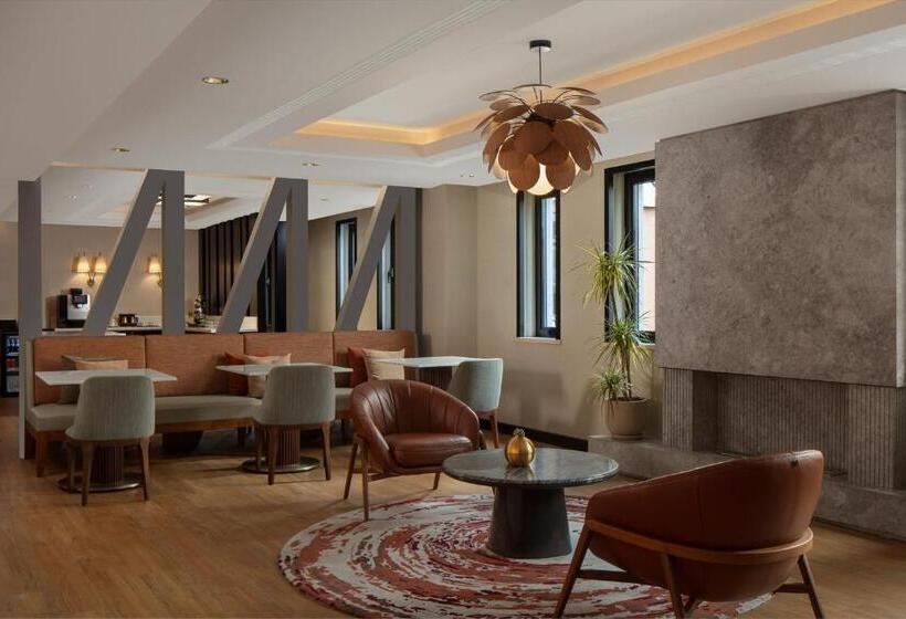سوییت با چشم‌انداز پانوراما, Sheraton Istanbul Levent