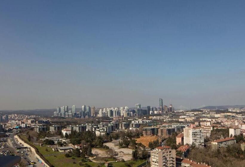 سوییت با چشم‌انداز پانوراما, Sheraton Istanbul Levent