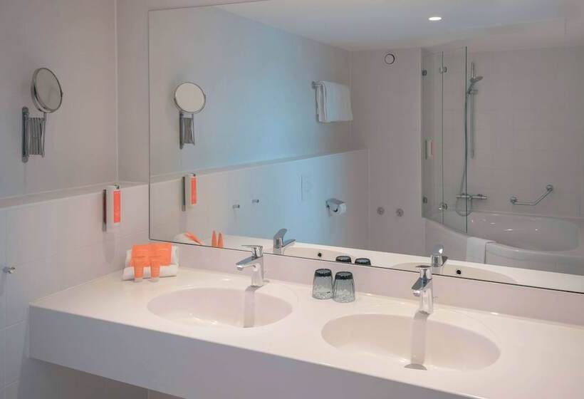 Полулюкс, Vienna House Easy By Wyndham Wuppertal