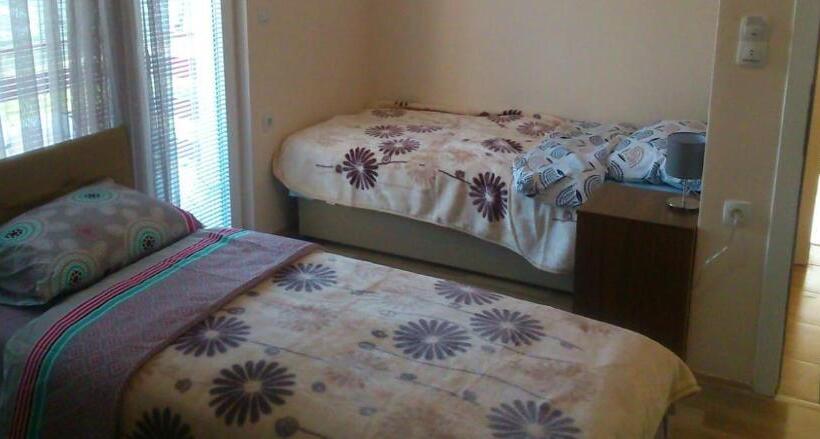 اتاق استاندارد سه تخته با بالکن, Villa Efes Ohrid