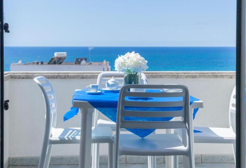 Апартаменты 1 Спальня Вид на Море, Spiaggia Bianca Apartments