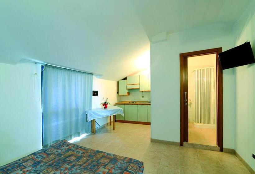 آپارتمان 1 خوابه با بالکن, Residence Margherita