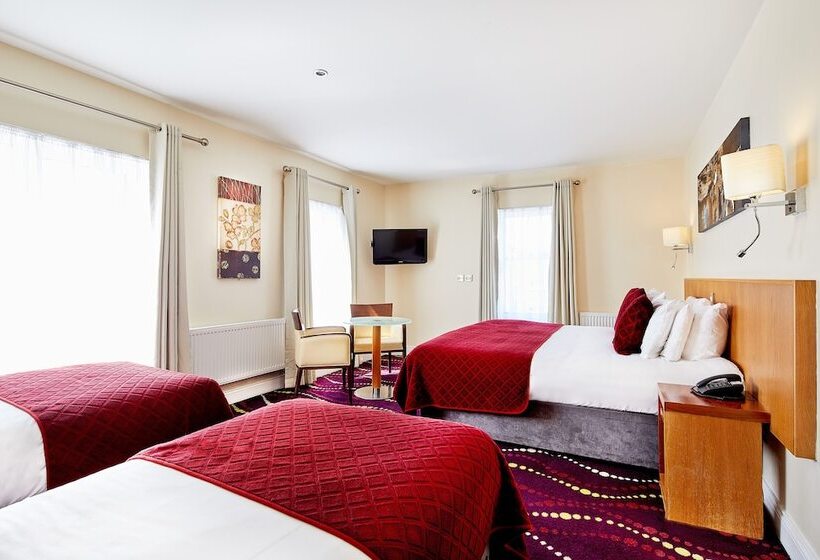 اتاق استاندارد سه نفره, Arlington Hotel O Connell Bridge