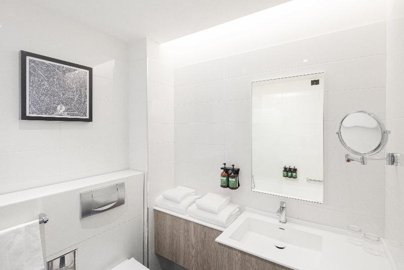 اتاق استاندارد با تخت بزرگ, Crowne Plaza Milan Linate, An Ihg