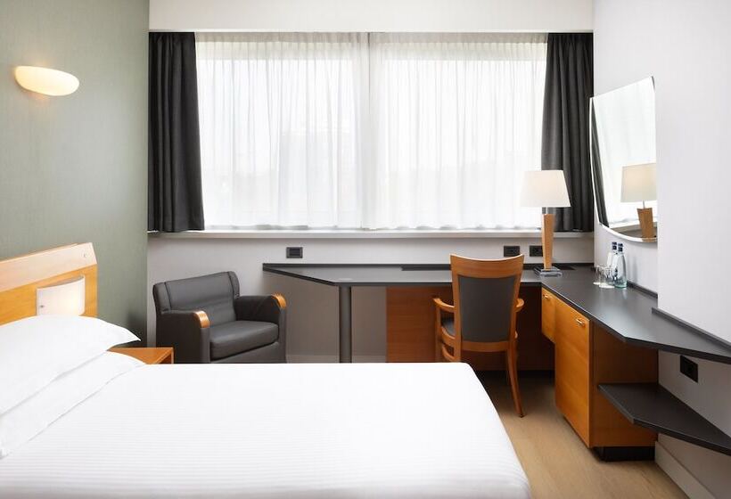 اتاق استاندارد, Crowne Plaza Milan Linate, An Ihg